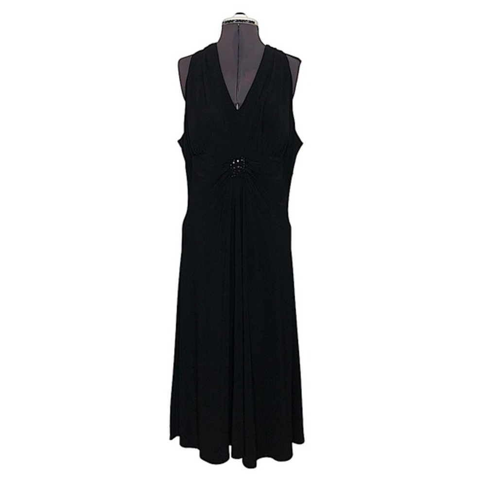 Jessica Howard Stretchy Knit Black Halter V Neckline Padded Cups Lined Dress 16